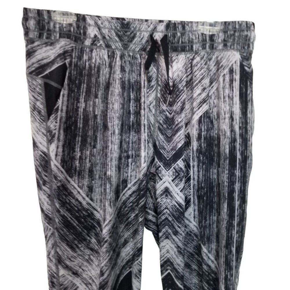 Lululemon Womens 8 Black/White Full-On Luon Jet Cr - Picture 3 of 9